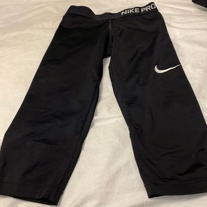 Nike Pro cropped leggings kids